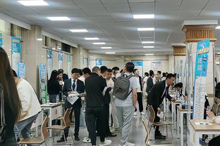 上赛季参加过比赛的左撇子仅46人 低于21-22赛季的54人